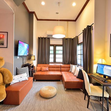 Lost And Found Bed And Breakfast Bangkok Ngoại thất bức ảnh