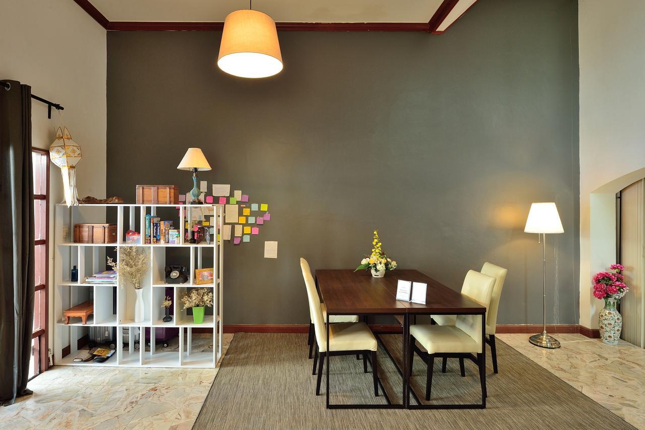 Lost And Found Bed And Breakfast Bangkok Ngoại thất bức ảnh