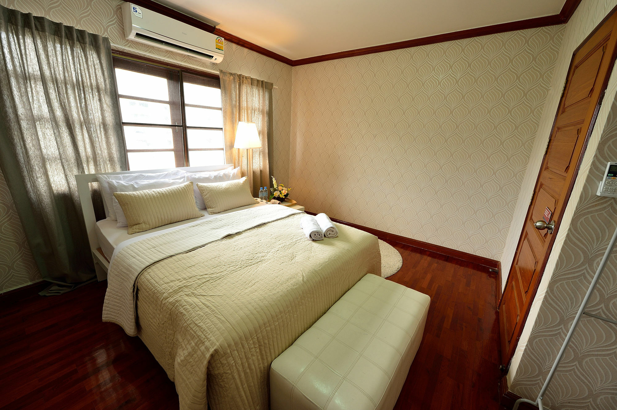 Lost And Found Bed And Breakfast Bangkok Ngoại thất bức ảnh