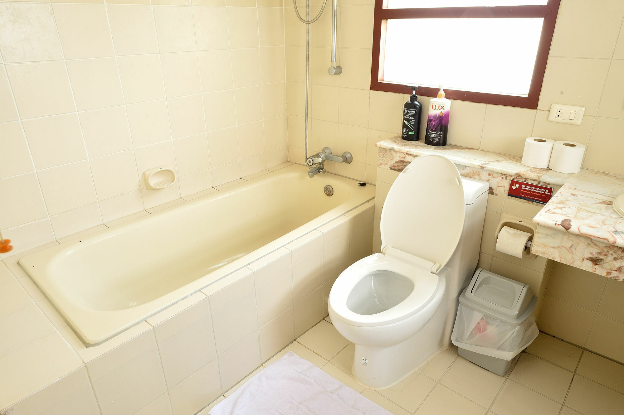 Lost And Found Bed And Breakfast Bangkok Ngoại thất bức ảnh